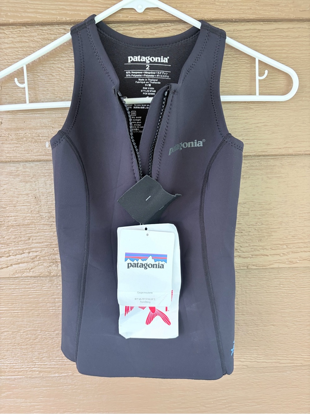 Patagonia NWT Woman’s R1 Vest in Black -Sz 2 (65-75 Degree Water) - Picture 4 of 9